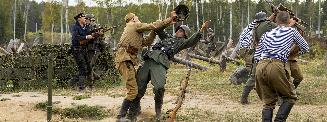 ПАМЯТИ ЗАЩИТНИКОВ СЕВАСТОПОЛЯ