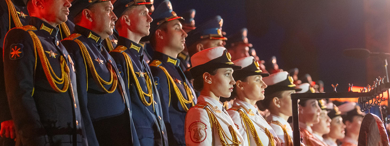 «И помнит мир спасённый…»