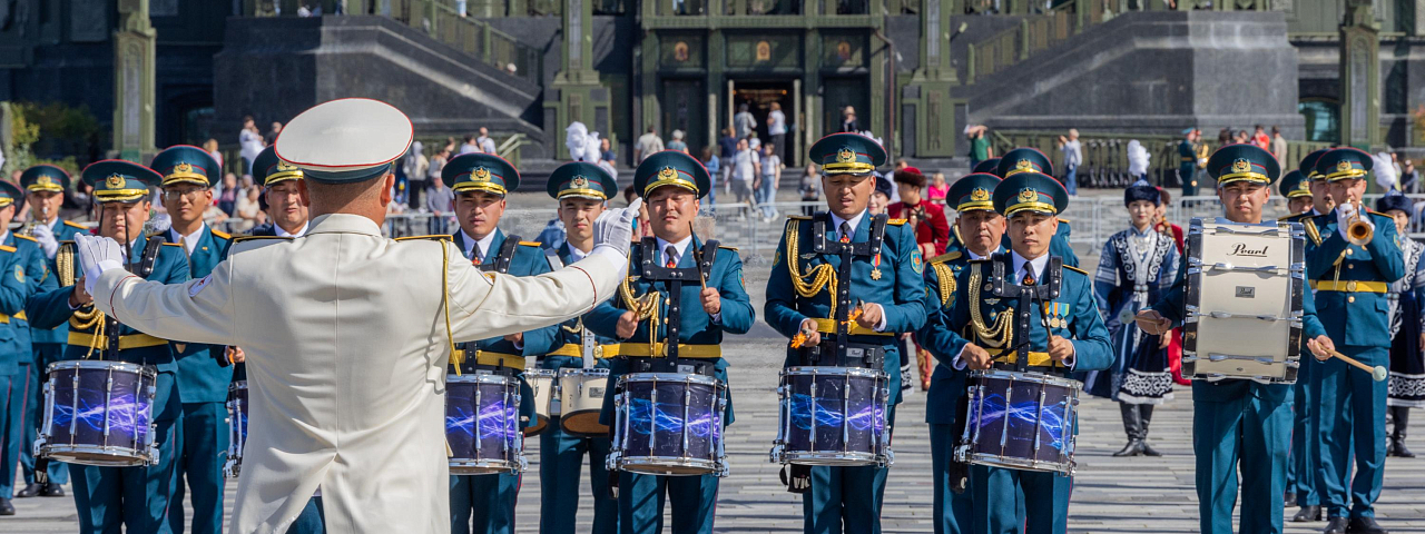 «СПАССКАЯ БАШНЯ» ЗАЖГЛА СЕРДЦА ЗРИТЕЛЕЙ НА СОБОРНОЙ ПЛОЩАДИ ГЛАВНОГО ХРАМА ВС РФ