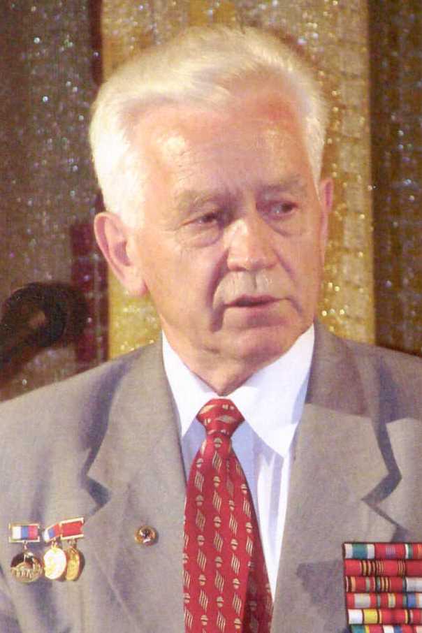 Махутов Николай Андреевич
