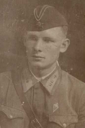 Зверев Юрий Михайлович