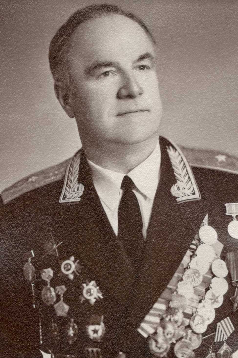 Серов Геннадий Иванович