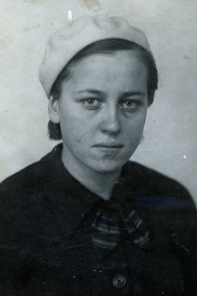 Лаптева(Кустарева) Лидия Семеновна