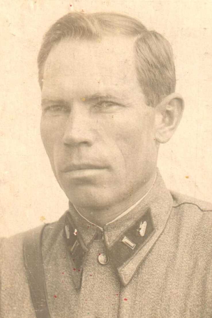 Комаров Иван Иванович