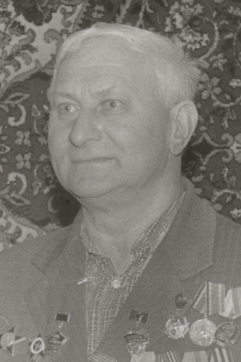 Крючков Леонид Семенович