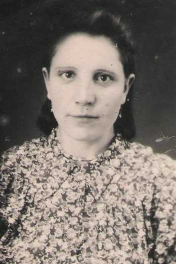 Попова Анна Максимовна