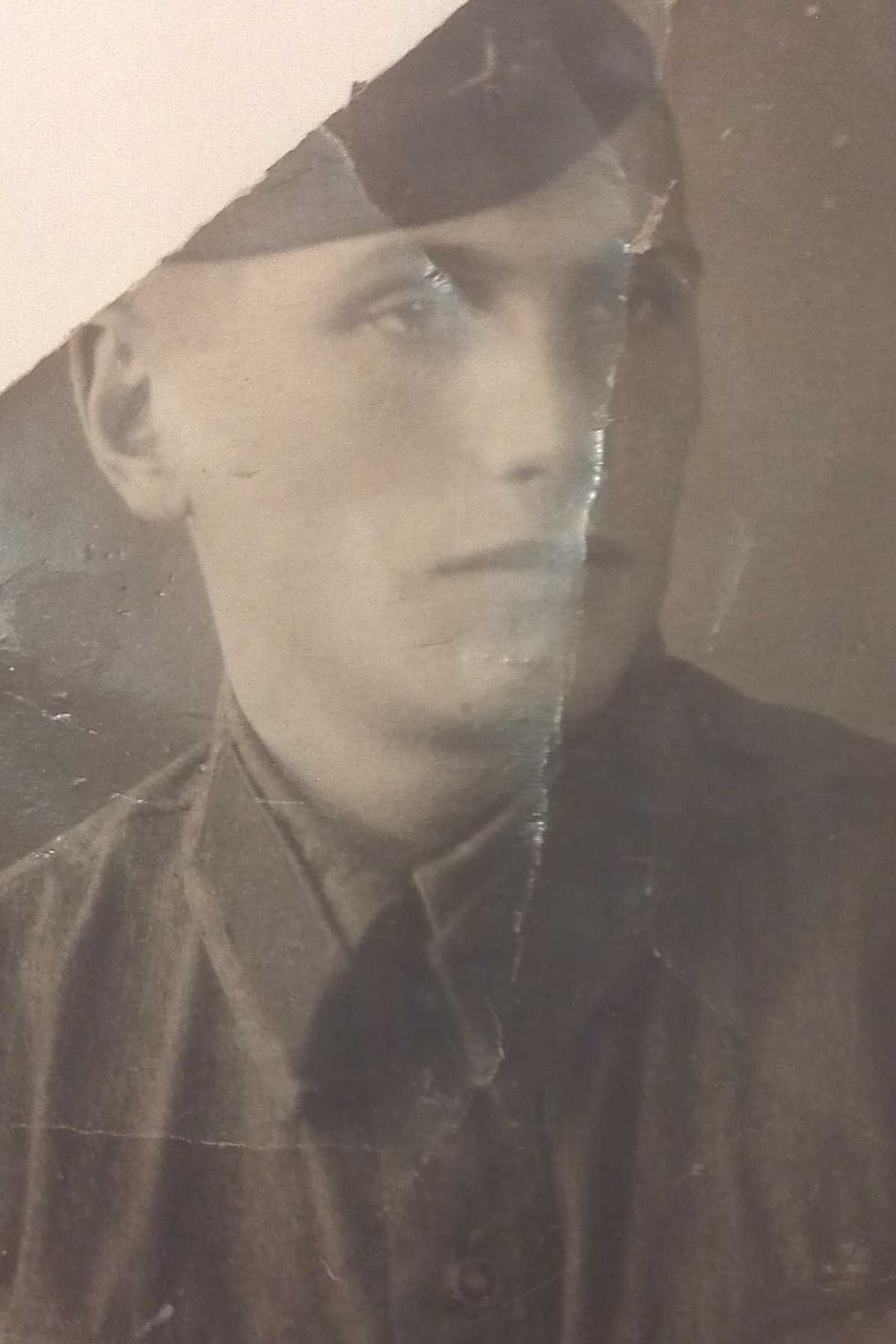 Антонов(Лабутин) Павел Васильевич