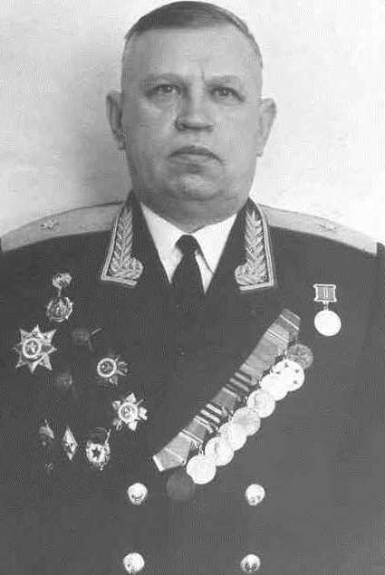 Артамонов Михаил Яковлевич