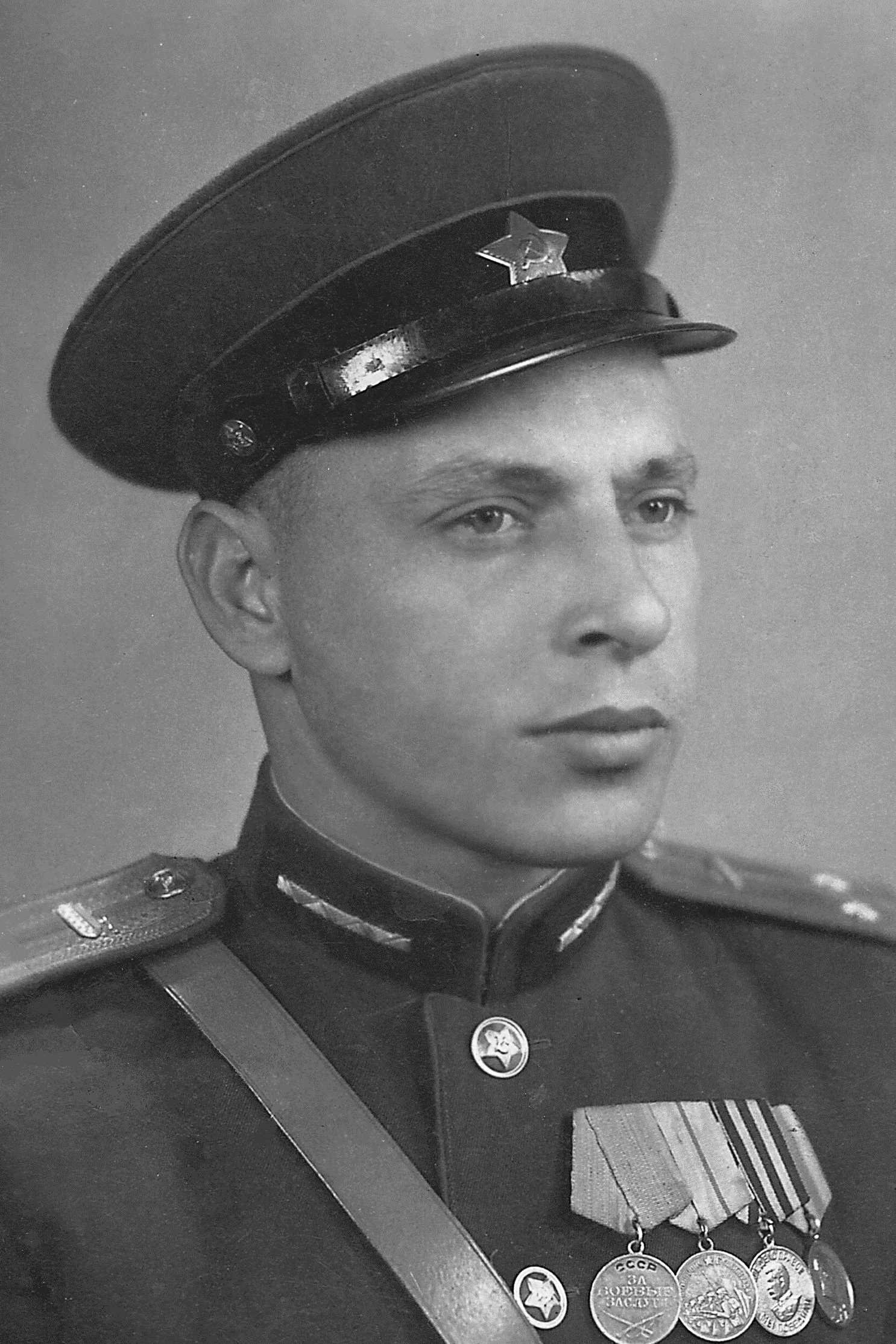 Ивашин Александр Саввич