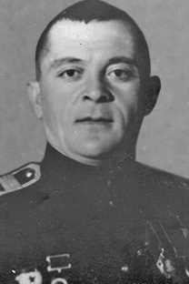 КРАВЕЦ Петр Акимович