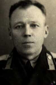 Петров Андрей Петрович