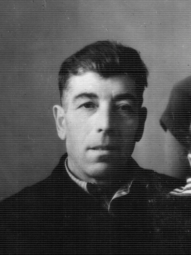 Устинов Максим Петрович