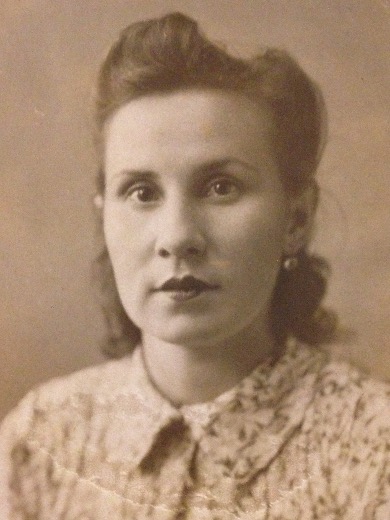 Безземельная (Мухина) Алевтина Григорьевна