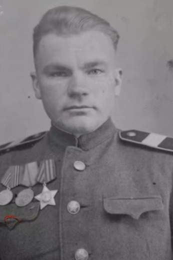 Дмитриенко Денис Максимович