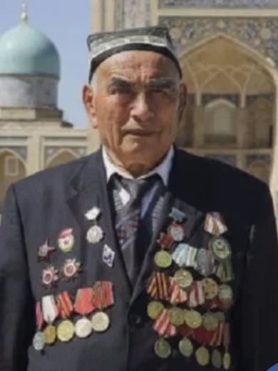 Ахраев Узокбой