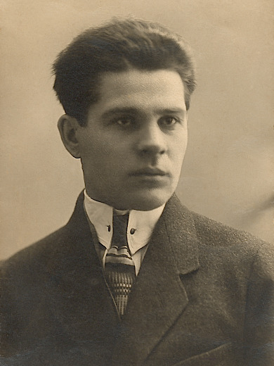 Лесков Николай Яковлевич