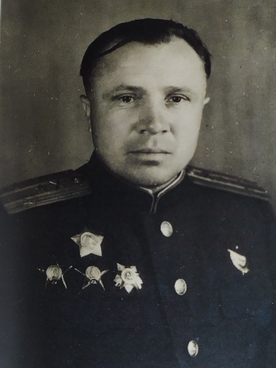 Шубный Максим Ефремович