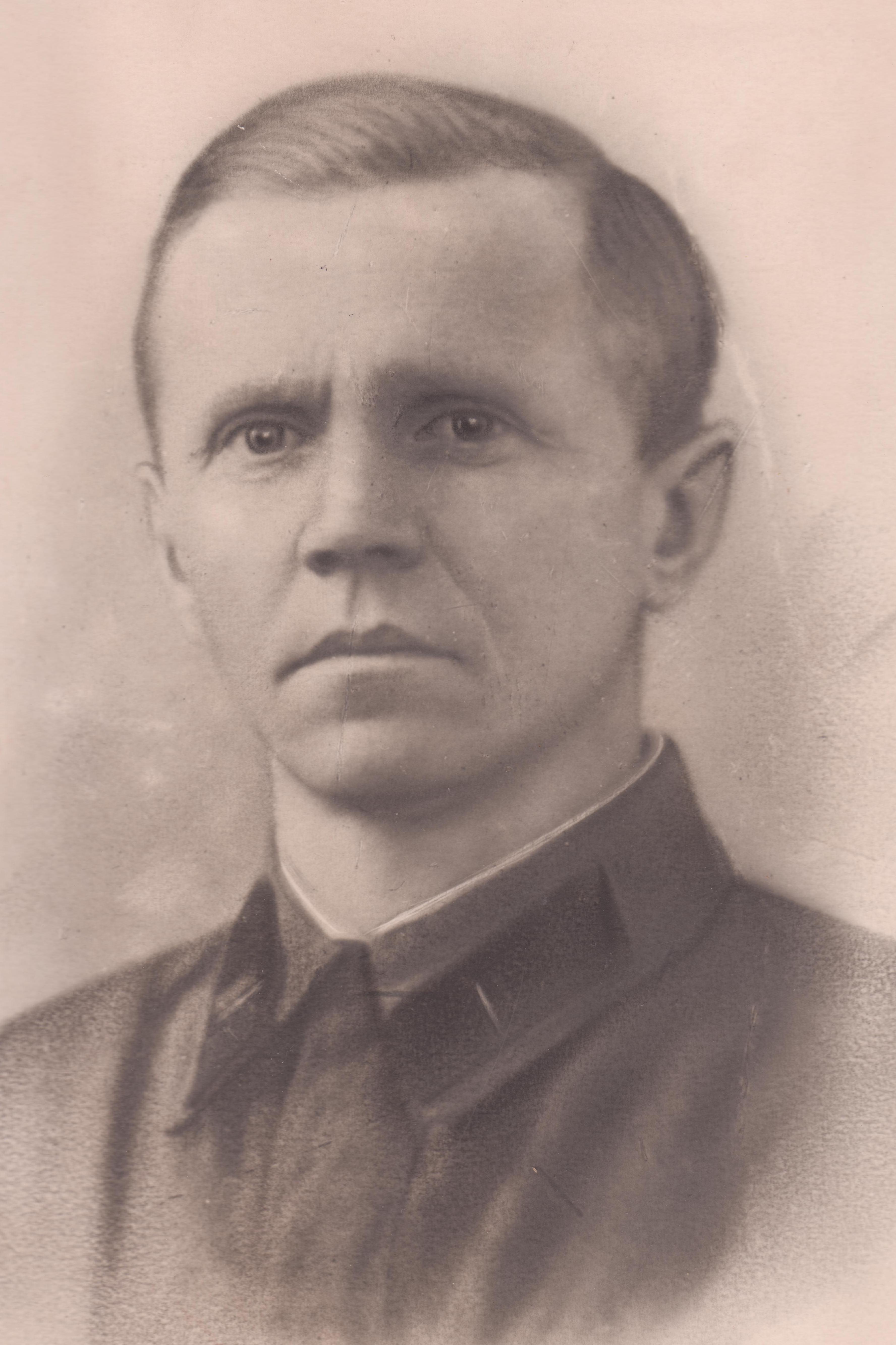 Жучков Владимир Матвеевич