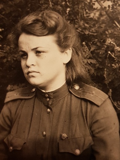 Вишнякова (Сергодеева) Нина Александровна