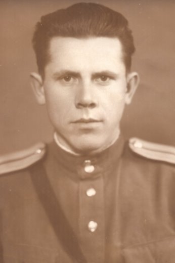 Ефремов Алексей Леонтьевич