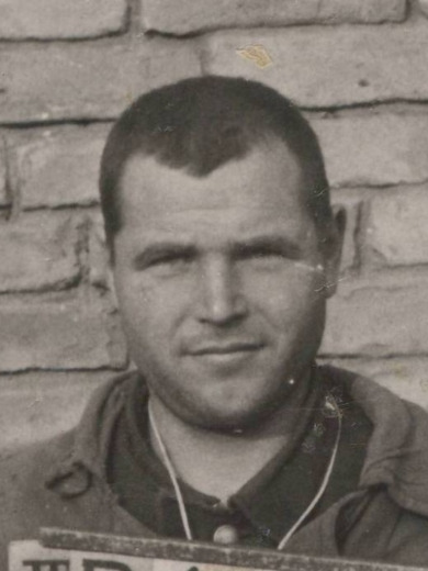 Шутов Ермолай Дмитриевич