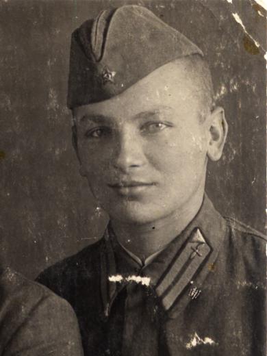 Комиссаров Николай Алексеевич