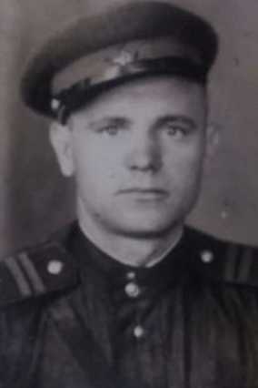 Попов Петр Петрович