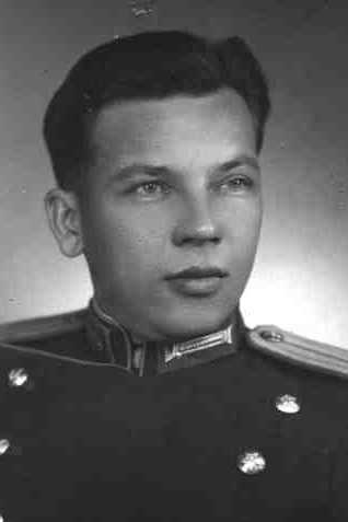 Калашников Виктор Макарович
