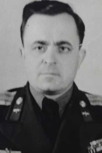 Леонов Павел Яковлевич