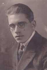 Исаков Юрий Михайлович