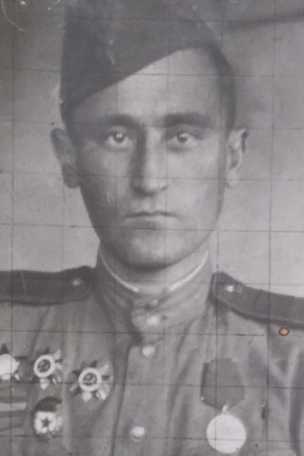 Гиясов Асомутдин|Асамутдин|Асамудин неразборчиво