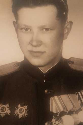 Комиссаров Александр Николаевич