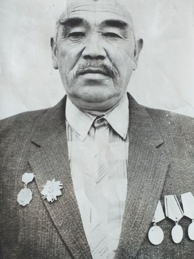 Дахулов Медеу