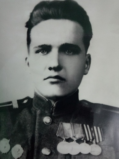 Непомнящий Александр Лазаревич