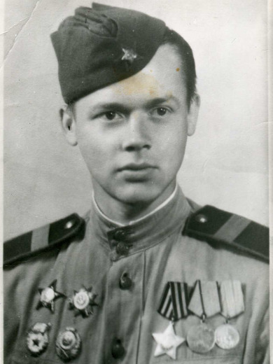 Хомутов Александр Александрович