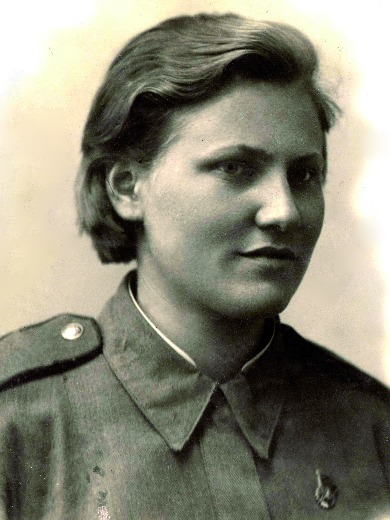 Апостолова (Шаронина) Анна Алексеевна