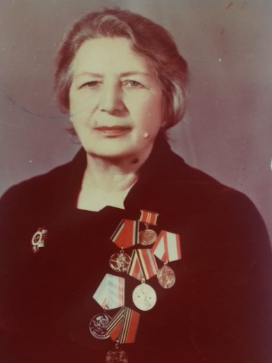 Гиносян (Грачева) Анна Тимофеевна