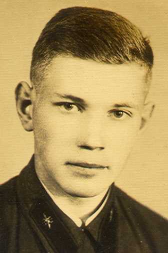 Исаков Юрий Александрович