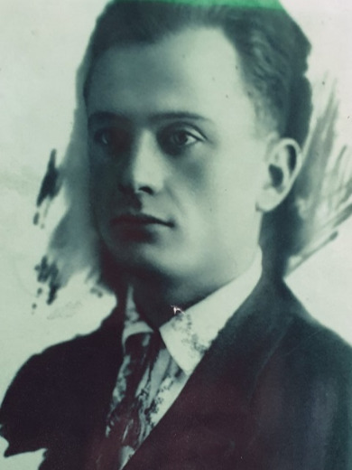 Слюсаренко Иван