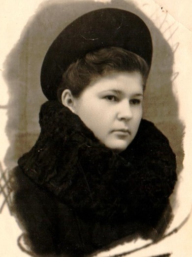 Гуслова (Черкасова) Анна Петровна