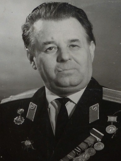 Емельянов Леонид Петрович