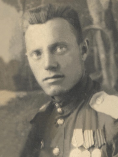 Есиков Иван Дмитриевич