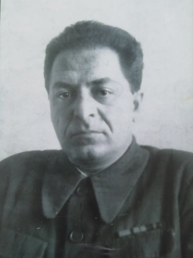 Айрапетьянс Менас Айрапетович