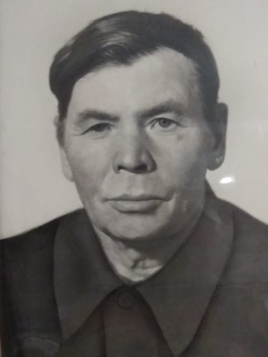 Петрунин Артем Григорьевич