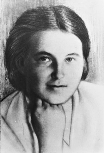 Хохлова Нина
