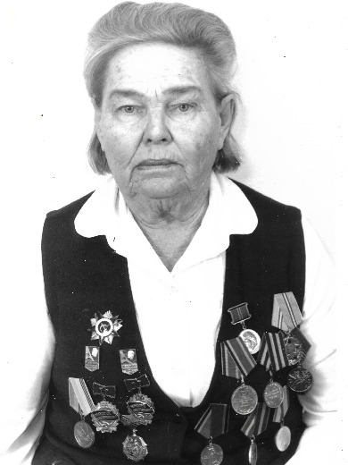 Логиновских (Горбунова) Анна Кузьмовна