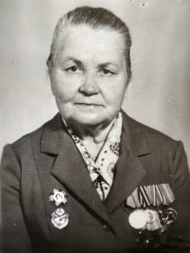 Пузанкова (Михайлова) Зоя Ипатьевна