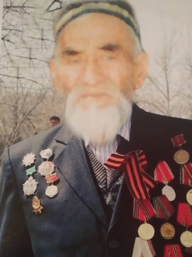 Рахманбердиев Момун