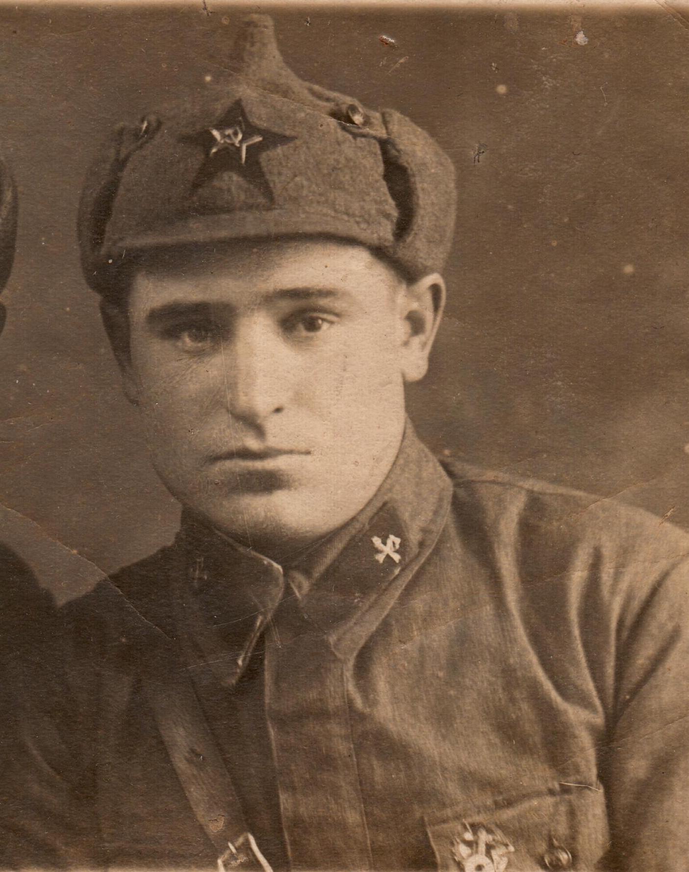 Лаврушин Иван Иванович