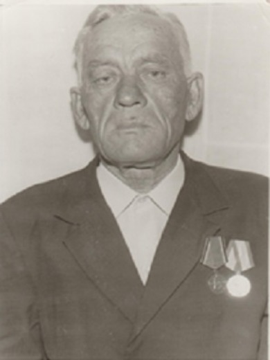 Платонов Леонид Трофимович